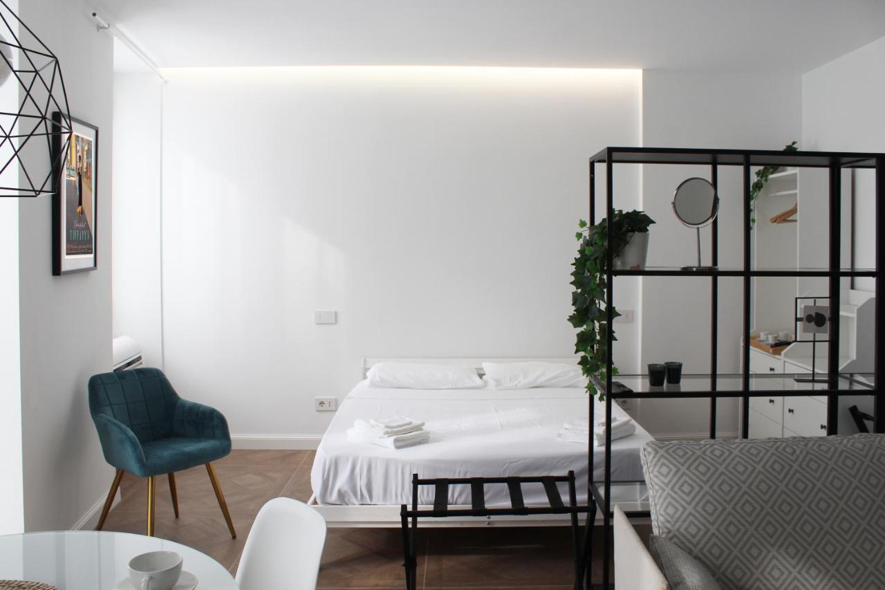 Tiffany Apartment *